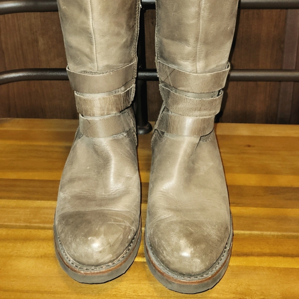 Bussola Women's 'Prague' Knee High Boot